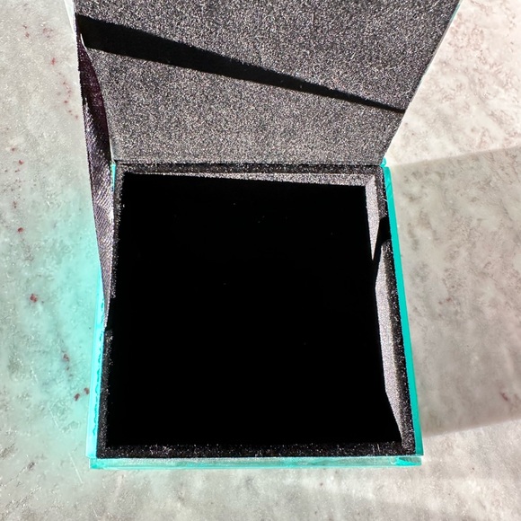 Enchante Accessories Jewelry/Trinket Box - Picture 4 of 6